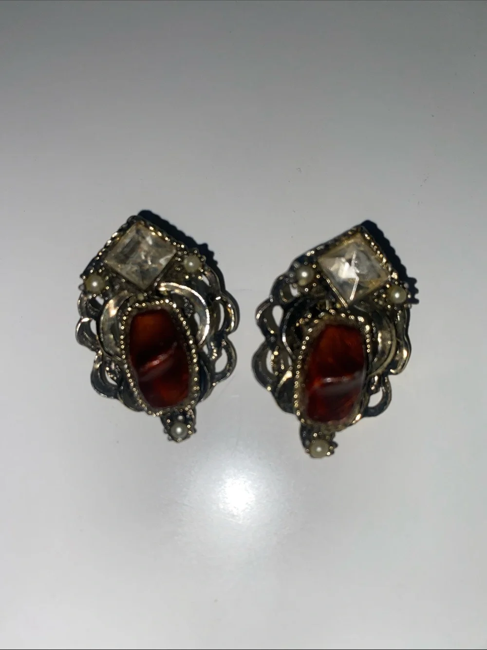Vintage-Style Brown Stone Filigree Clip-On Earrings